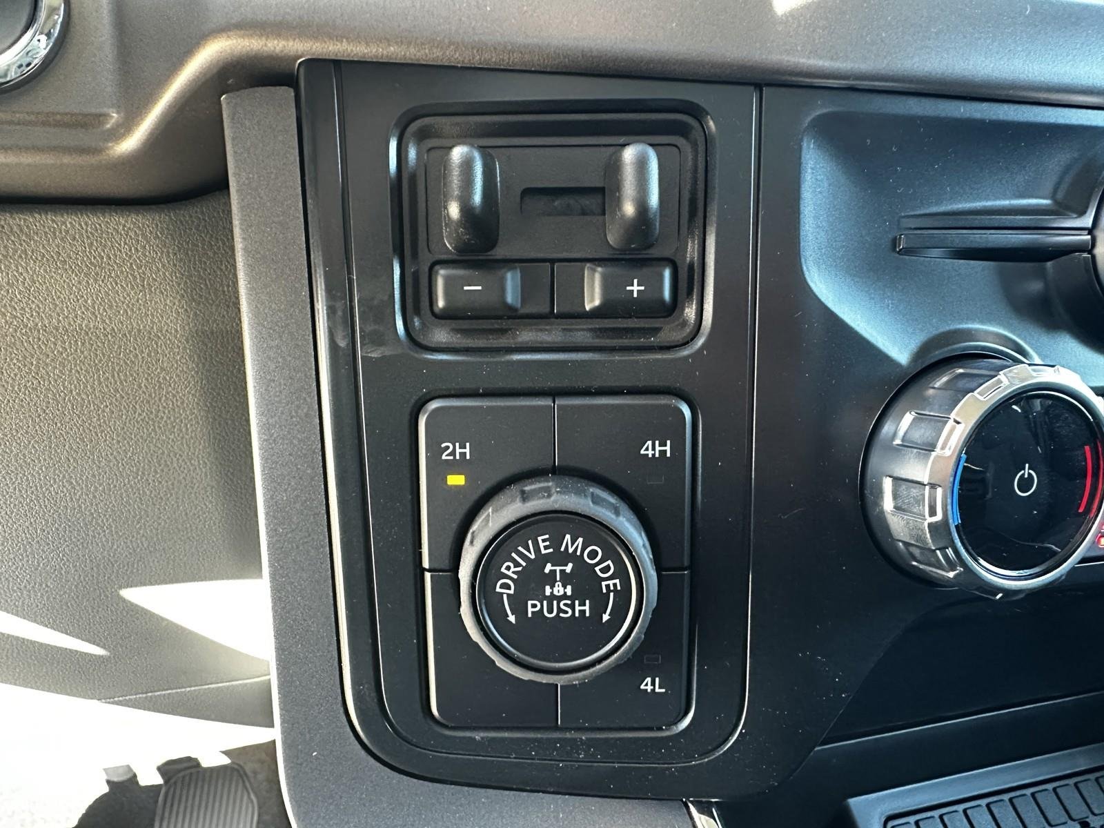 2025 Ford F-150 XLT - Photo 27