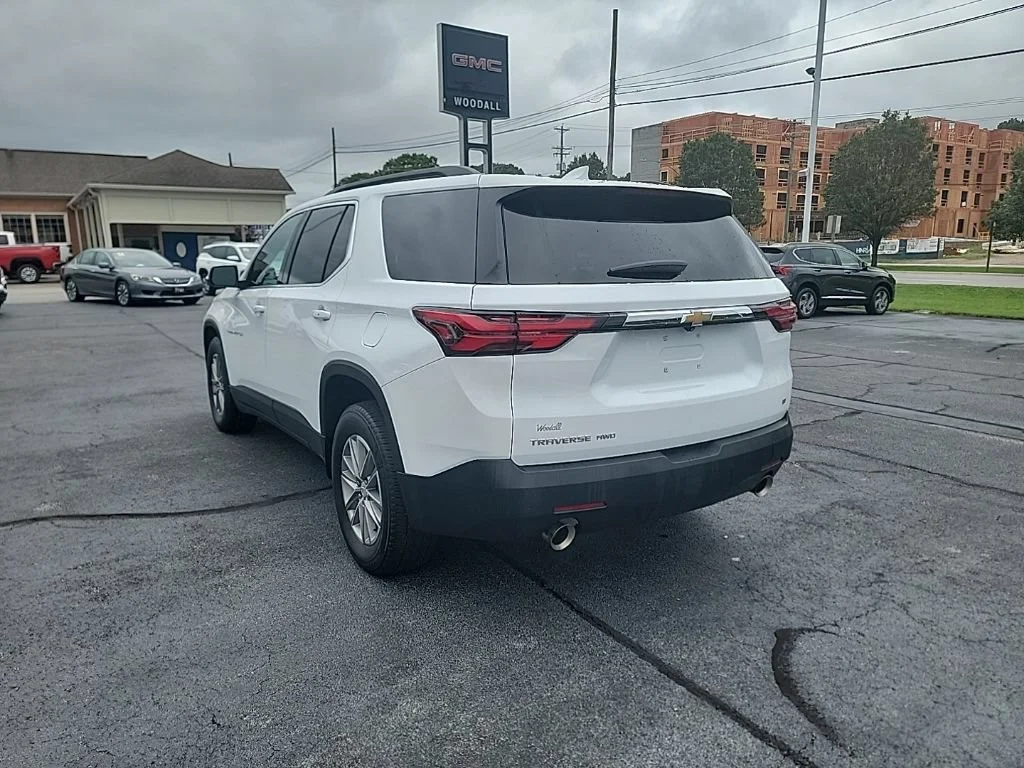 Used 2023 Summit White Chevrolet LT Cloth image 7