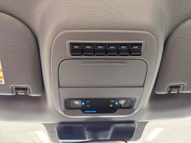 New 2026 Oxford White Ford F-250® XL image 37
