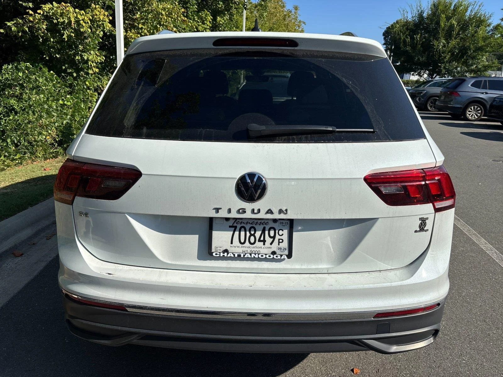 Certified Used 2023 Opal White Pearl Volkswagen SE image 4