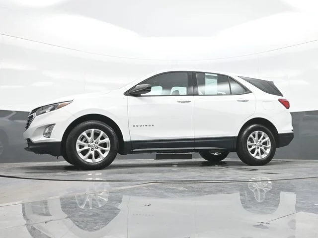 Used 2018 White Chevrolet LS image 21