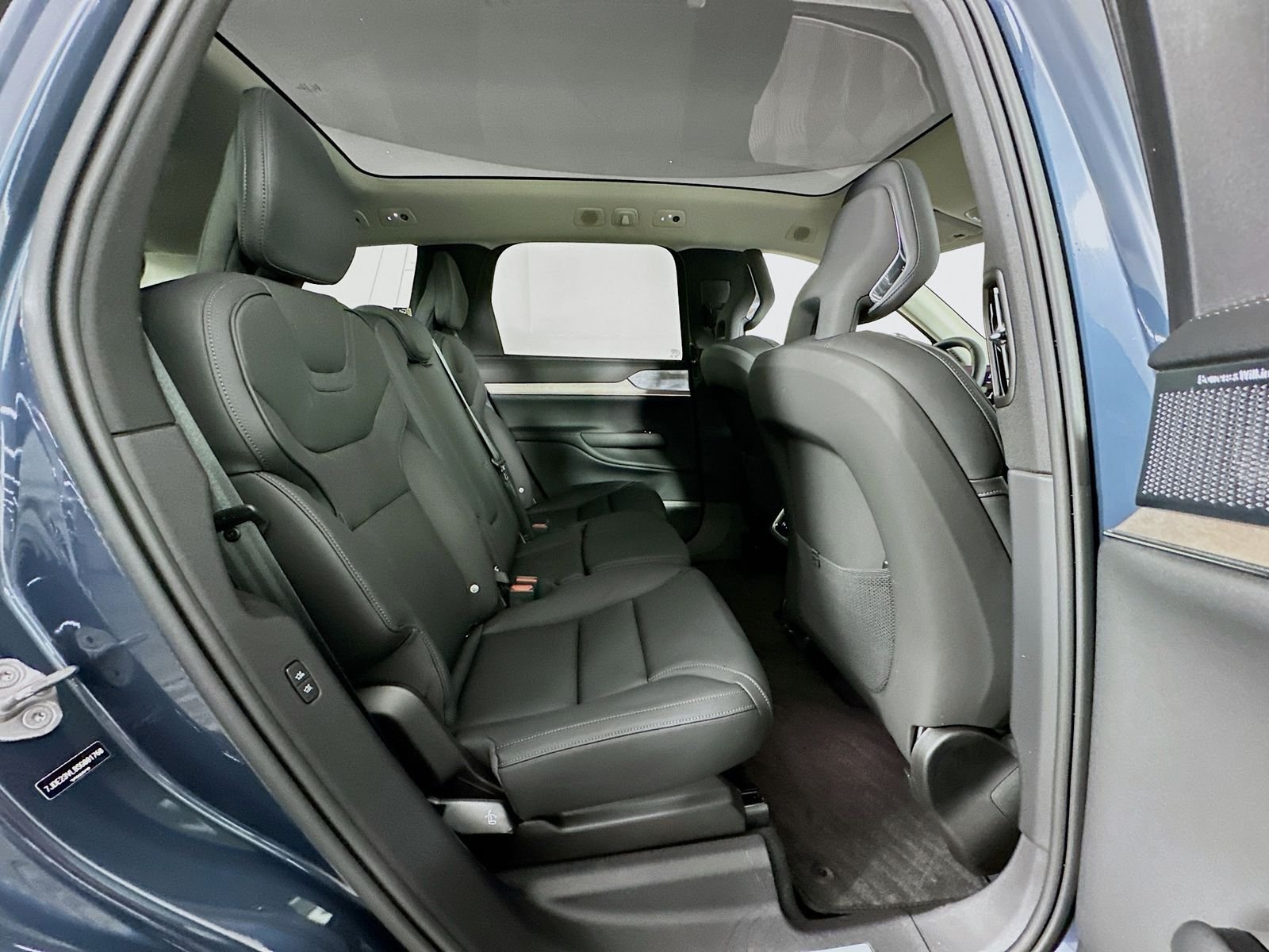 Used 2025 Denim Blue Metallic Volvo Twin Motor Performance Ultra image 29