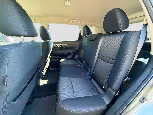 Used 2017 Gray Nissan SV image 21