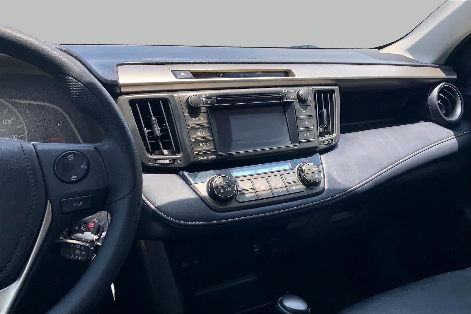 Used 2013 Magnetic Gray Metallic Toyota XLE image 6