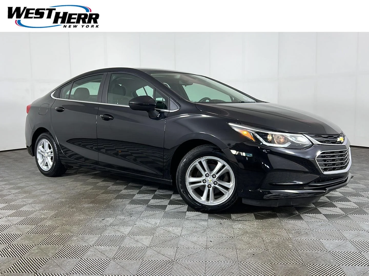 Used 2018 Mosaic Black Metallic Chevrolet LT image 1