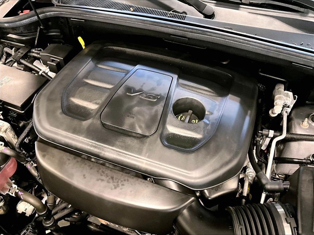 Used 2020 Silver Jeep Limited image 36