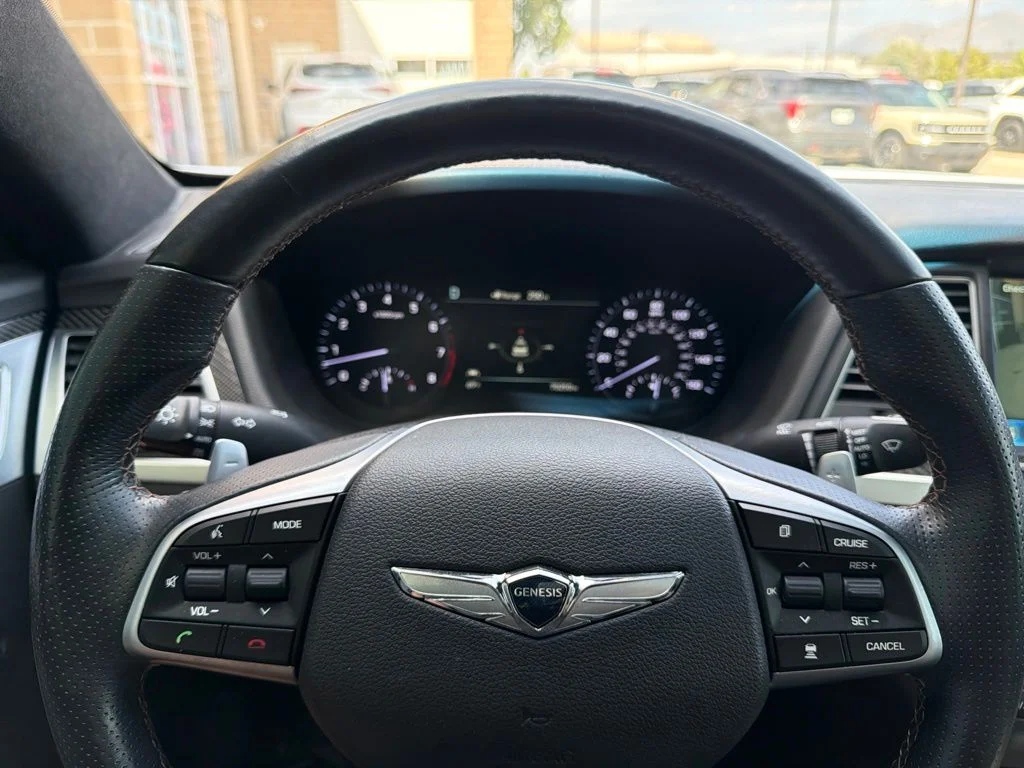 Used 2018 White Genesis 3.3T Sport image 13
