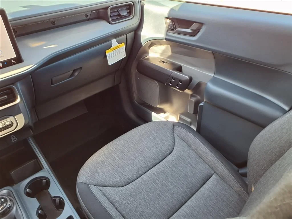2025 Ford Maverick XLT - Photo 11