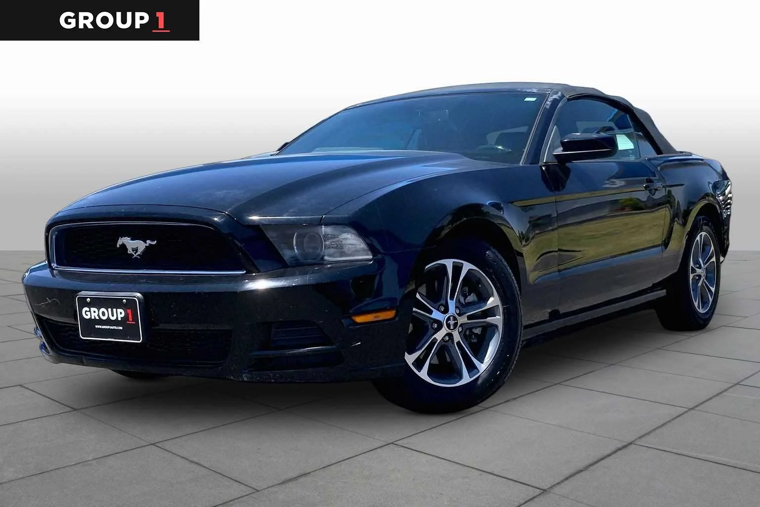 2014 Ford Mustang V6 Premium's photo
