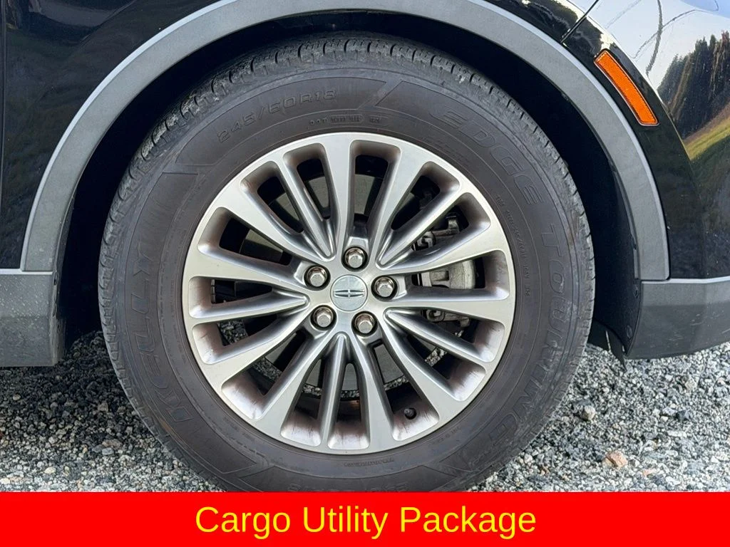 Used 2016 Black Lincoln Select image 13