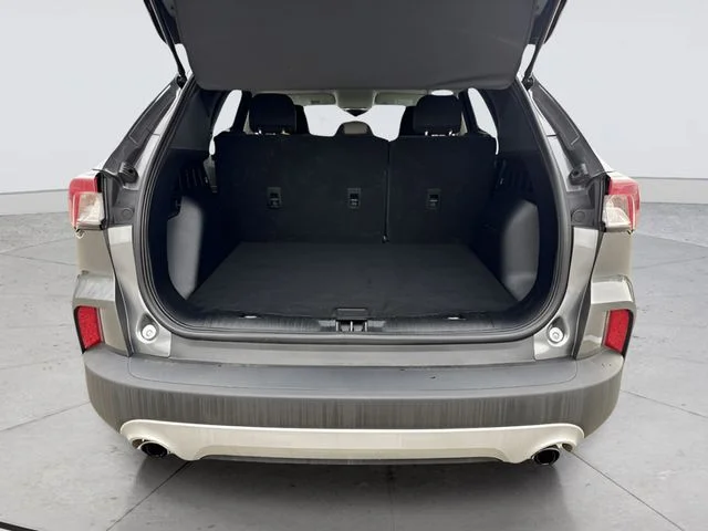 Used 2022 Gray Ford SE image 22