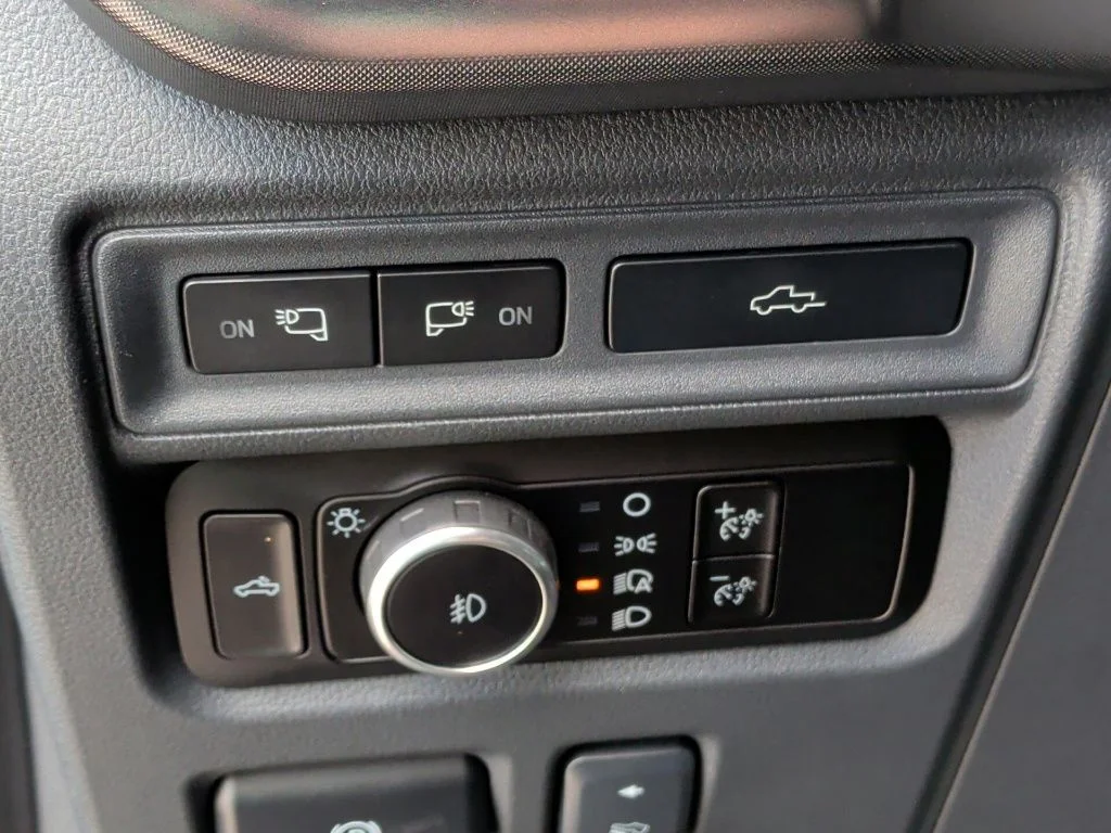 Used 2023 Gray Ford Tremor image 16
