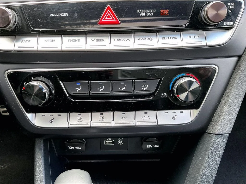 Used 2018 Electric Blue Hyundai Sport image 26