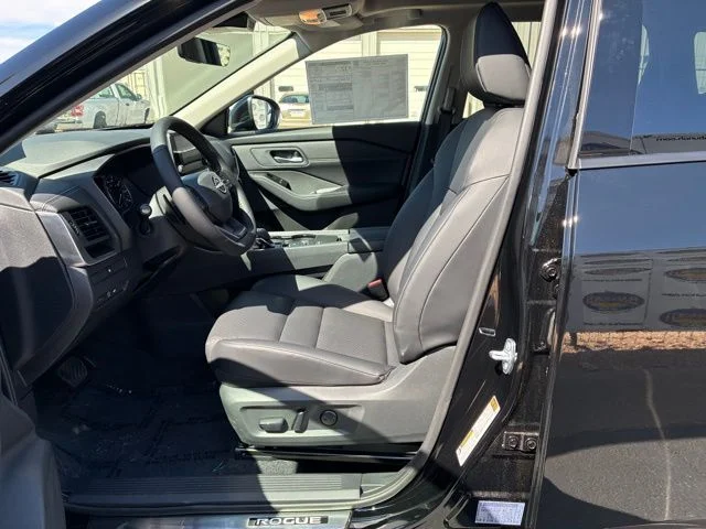 Used 2026 Black Nissan Dark Armor image 7
