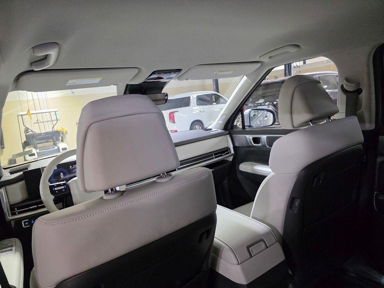 New 2026 Shimmering Silver Hyundai SEL image 16