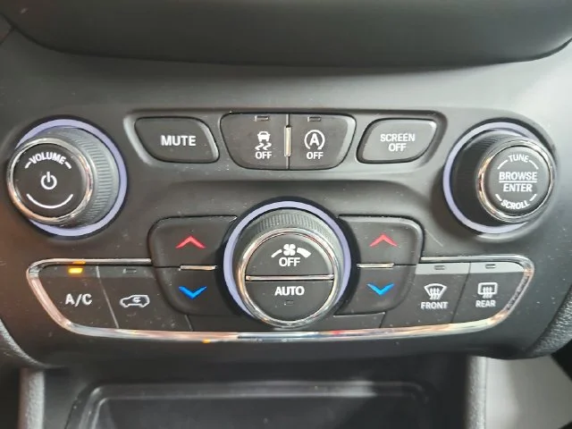 Used 2019 Gray Jeep Limited image 17