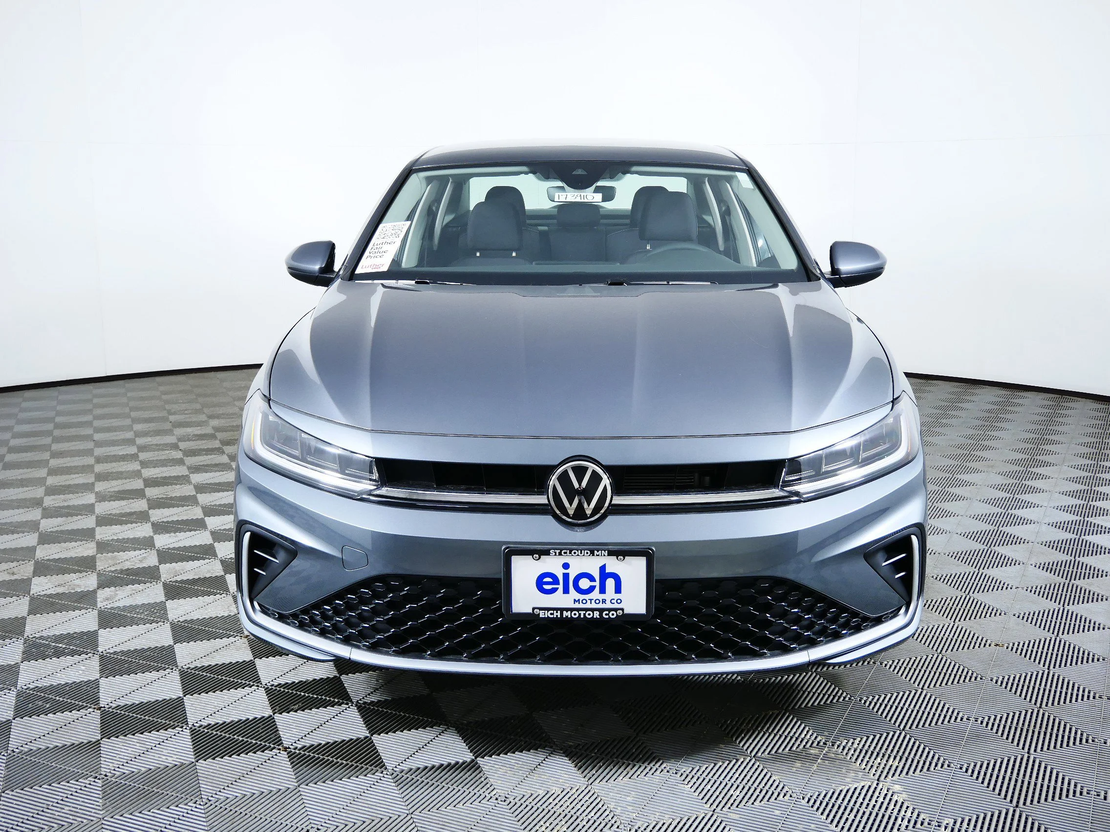 New 2026 Platinum Gray Metallic Volkswagen S image 2