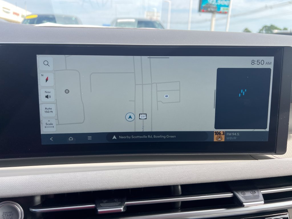 Used 2025 Black Hyundai Limited image 22
