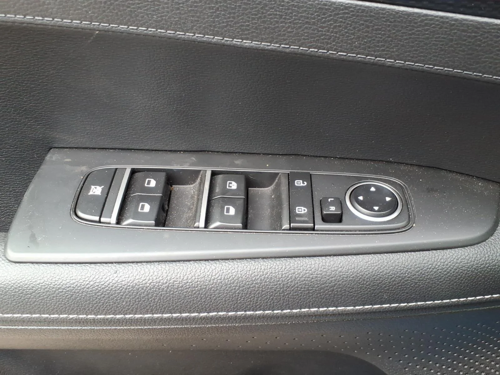 Used 2023 Sporty Blue Kia GT-Line image 12