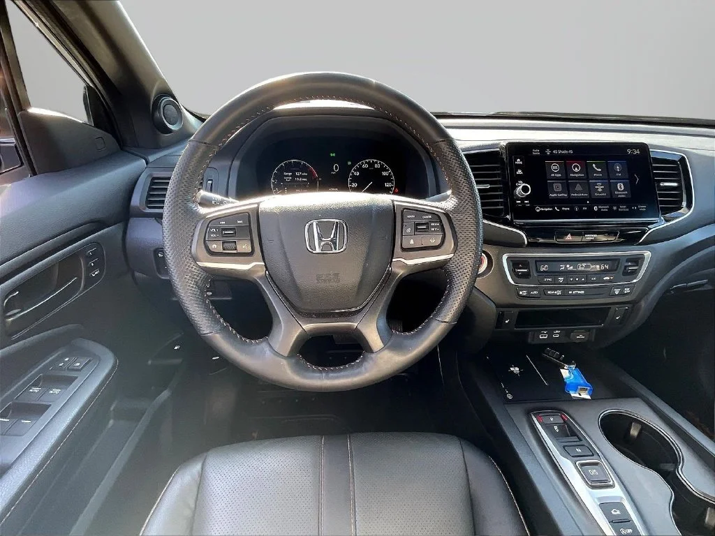 Used 2025 Platinum White Pearl Honda TrailSport image 10