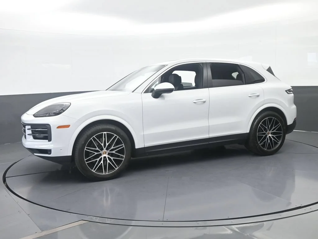 2025 Porsche Cayenne Base