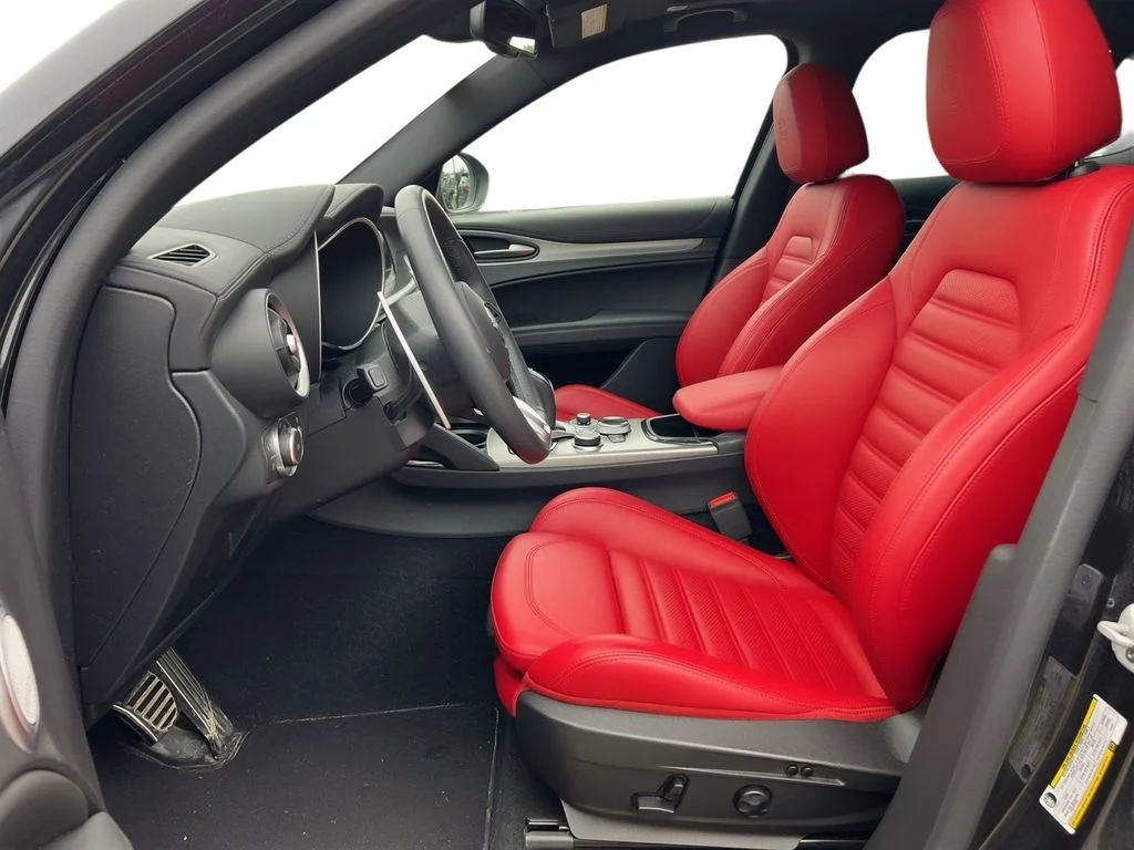 Used 2024 Black Alfa Romeo Veloce image 6
