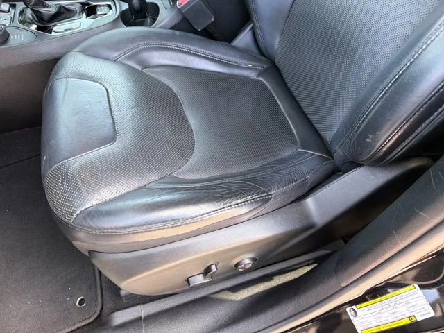 Used 2019 Black Jeep Limited image 20