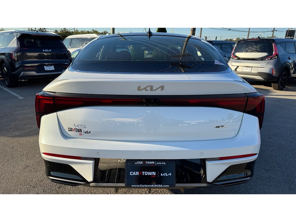 2026 Kia K5 GT-Line photo 4