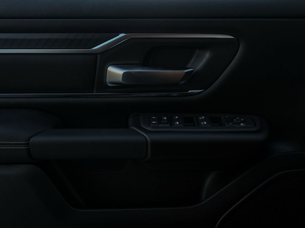 New 2026 Bright White Clear-Coat Exterior Paint RAM Big Horn/Lone Star image 22