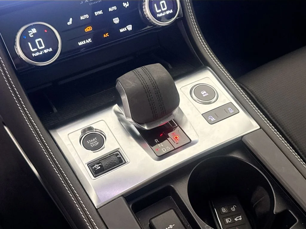 2026 Jaguar F-Pace R-Dynamic S - Photo 15