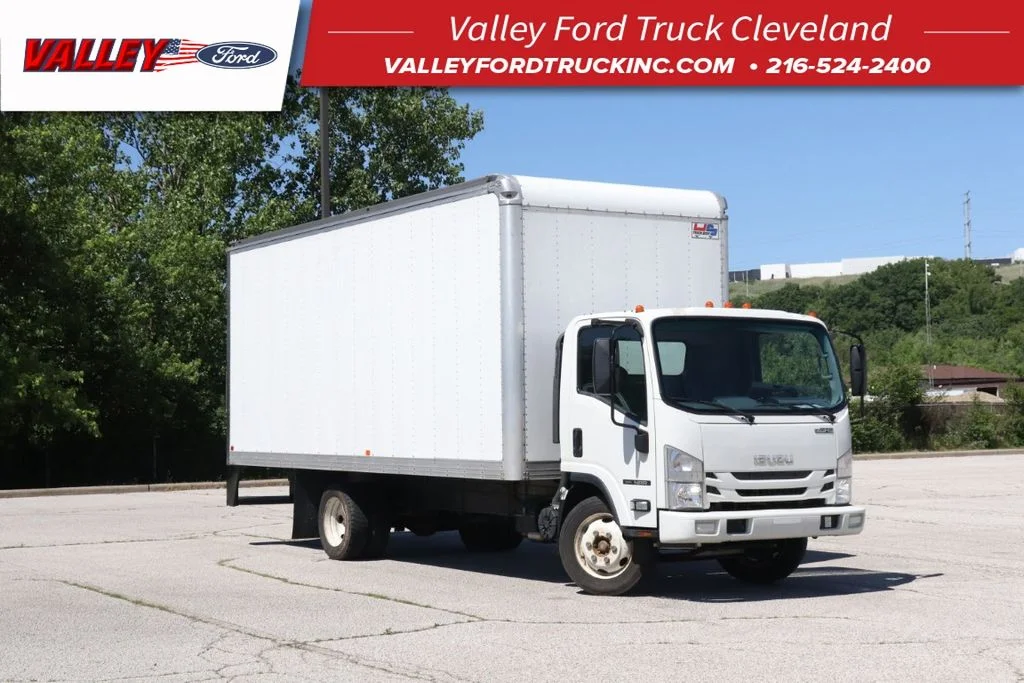 Used 2022  Isuzu NPR image 1
