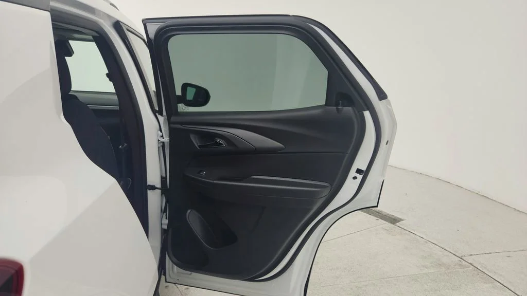 New 2026 Summit White Chevrolet LT image 27