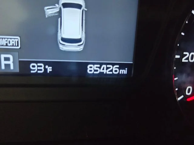 Used 2020 Red Kia LX image 26
