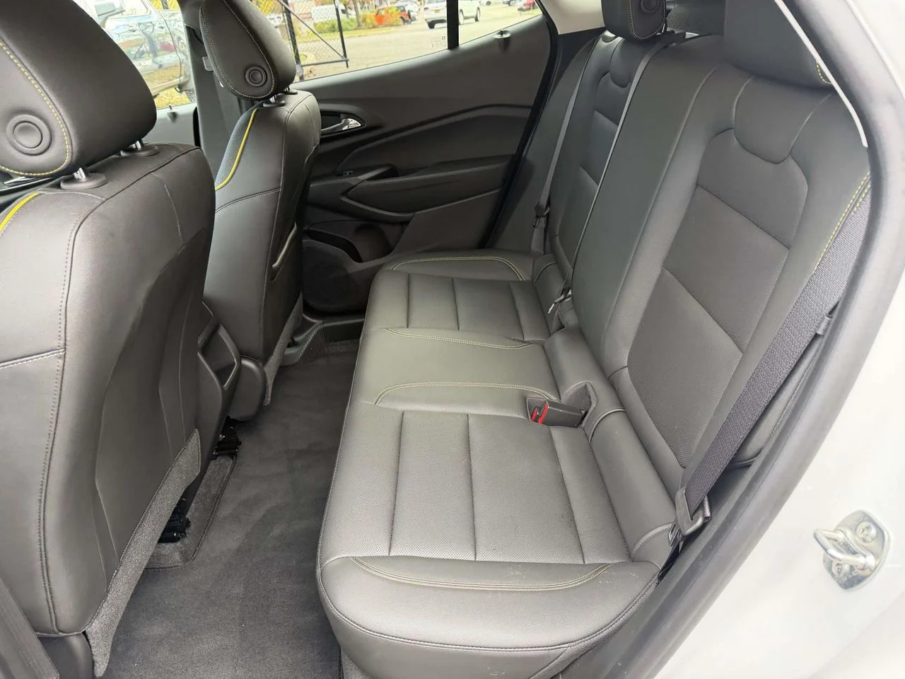 Used 2025 Summit White Chevrolet FWD ACTIV image 21