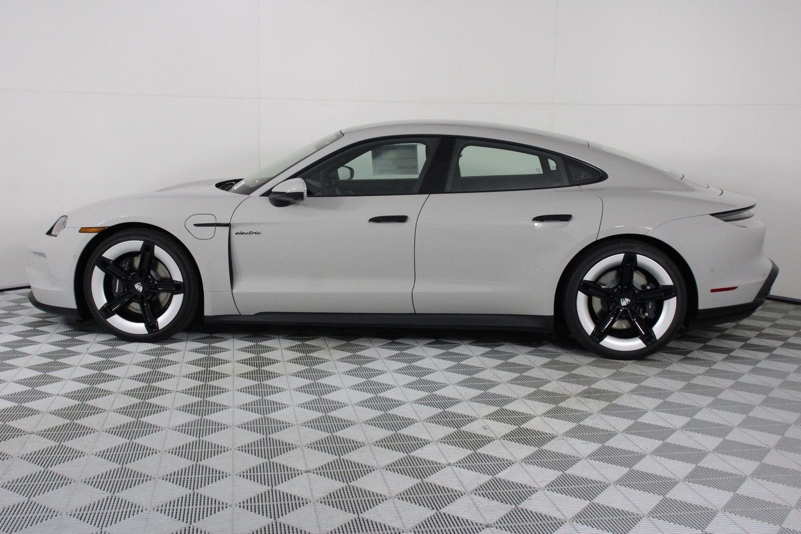 New 2026 Chalk Porsche  image 2