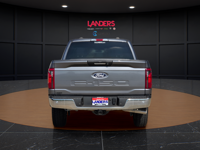 Used 2024 Gray Ford XLT image 3