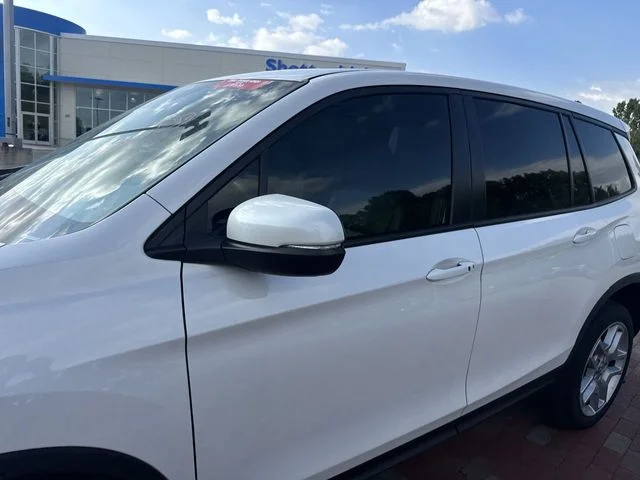 Used 2024 White Honda EX-L image 5