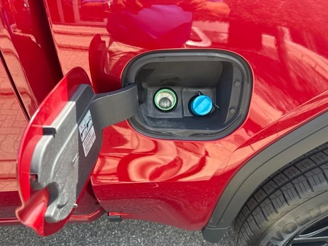 Used 2023 Red GMC Elevation image 24