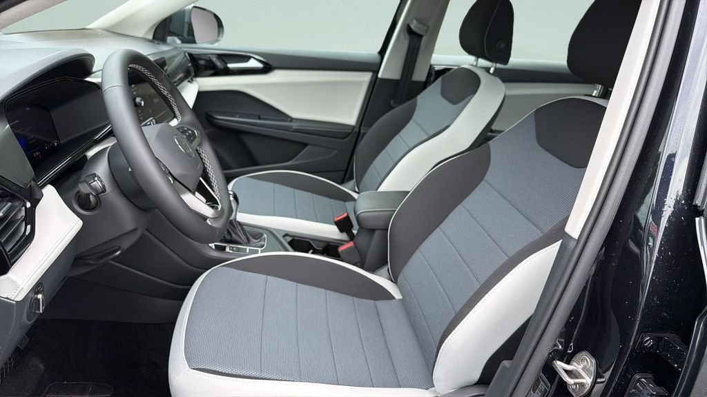New 2026 Deep Black Pearl Volkswagen 1.5T S image 24