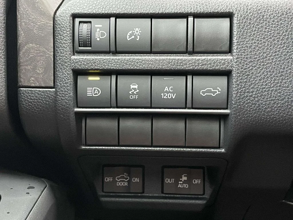 2024 Toyota Tacoma Limited - Photo 10