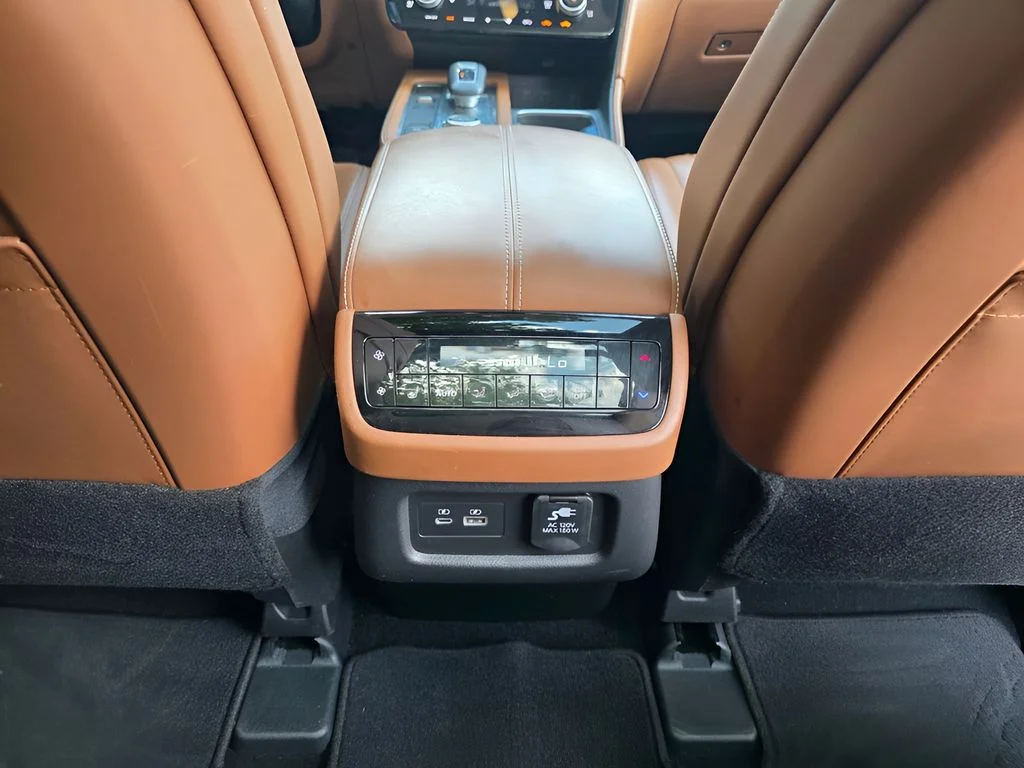 Used 2023 Mineral Black INFINITI Sensory image 10