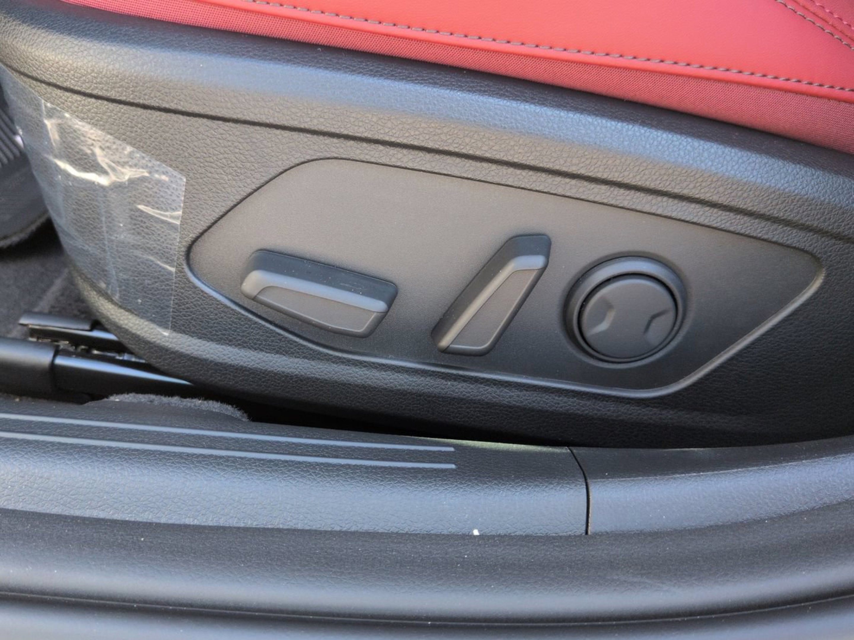 New 2026 Snow White Pearl Kia GT-Line image 31