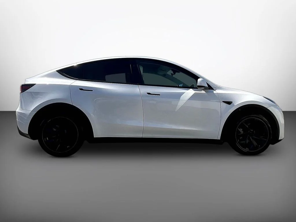 Used 2024 White Tesla Long Range image 8