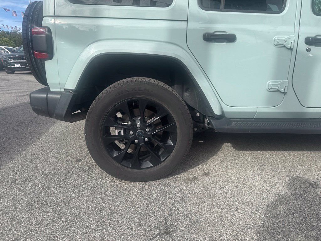 Used 2024 Gray Jeep Sahara 4xe image 5