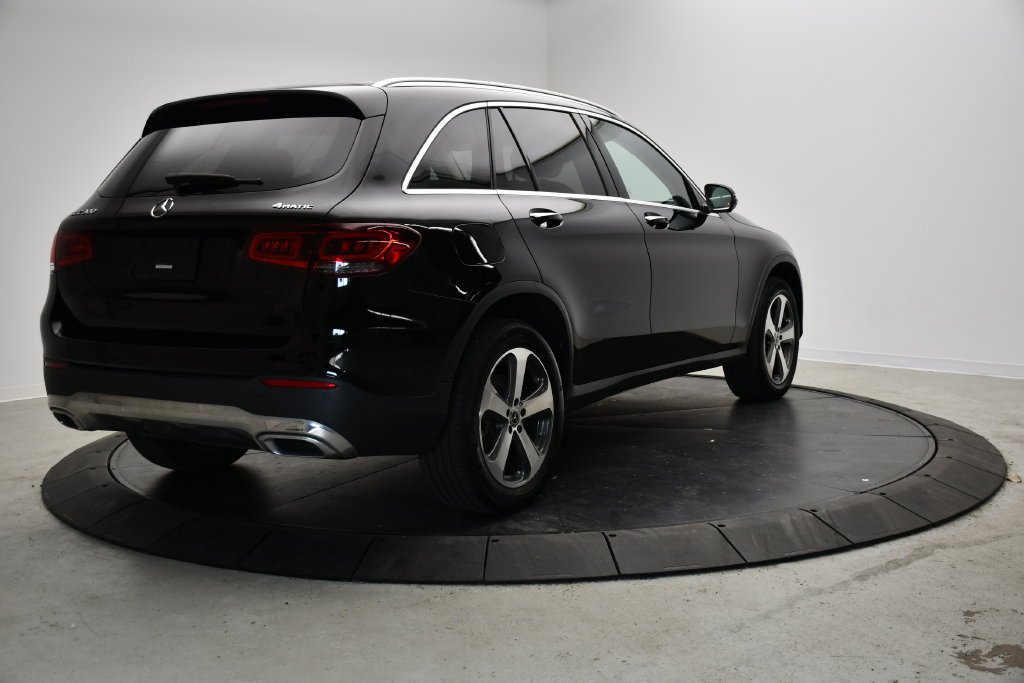 Certified Used 2022 Black Mercedes-Benz GLC 300 image 5