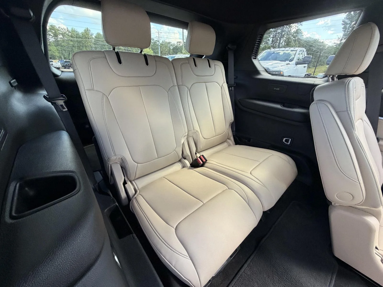 Used 2025 Silver Zynith Jeep Limited image 21