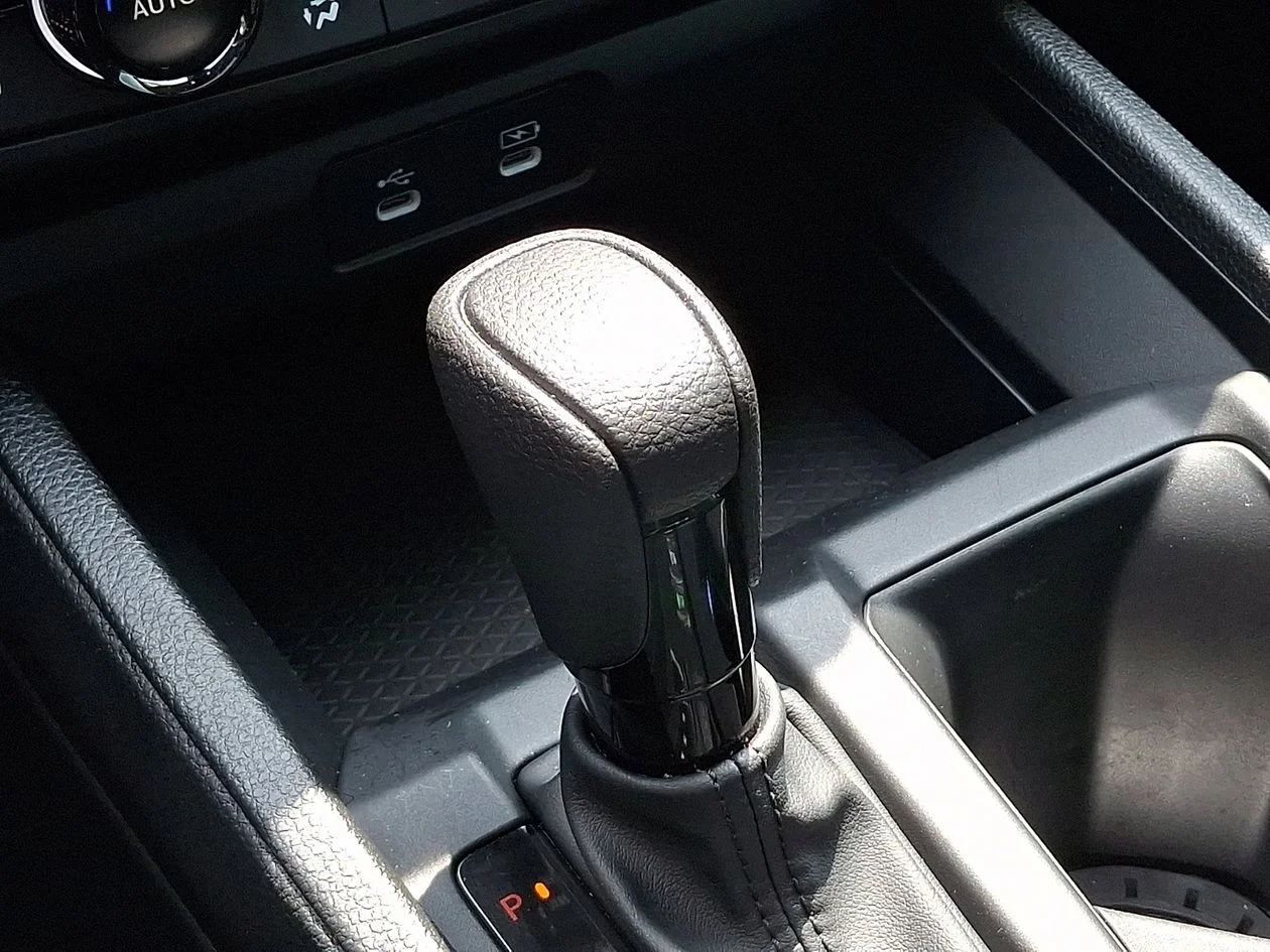 Used 2025  Honda SE image 15