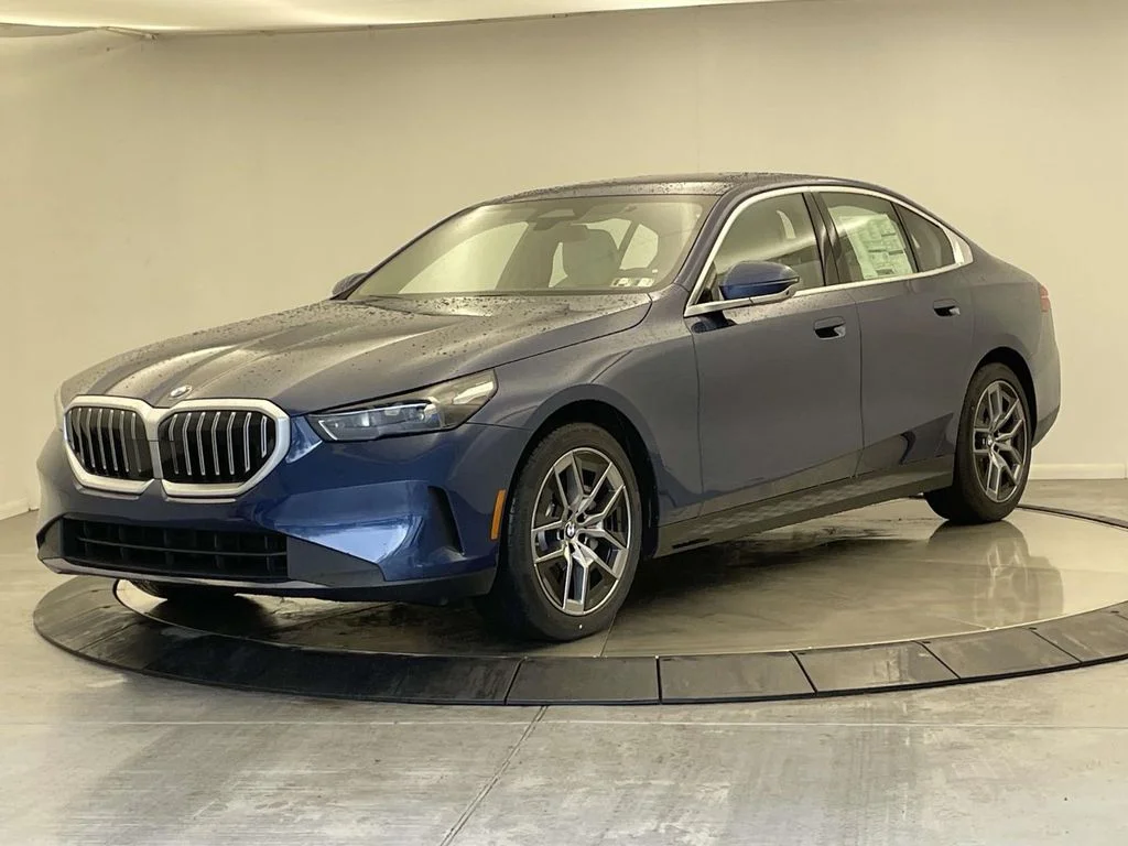2026 BMW 5 Series 530i xDrive Sedan's photo