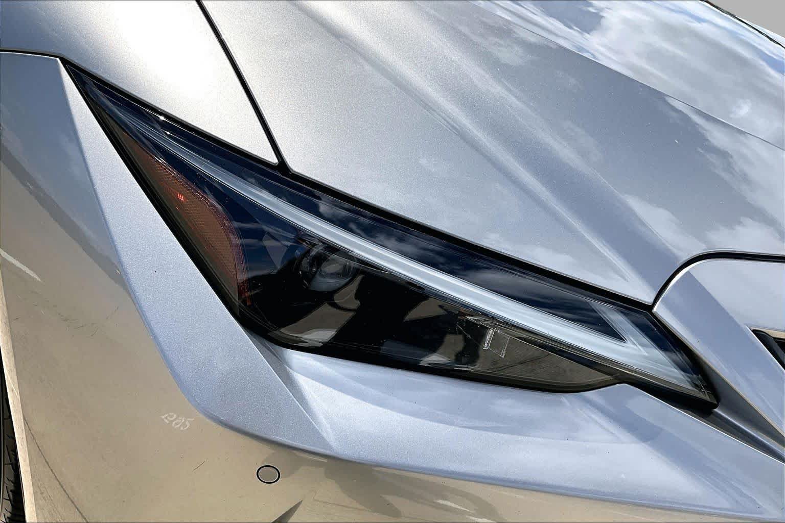 Certified Used 2023 Atomic Silver Lexus F SPORT image 27