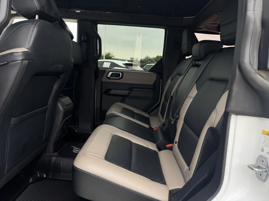 Used 2024 White Ford Wildtrak image 26